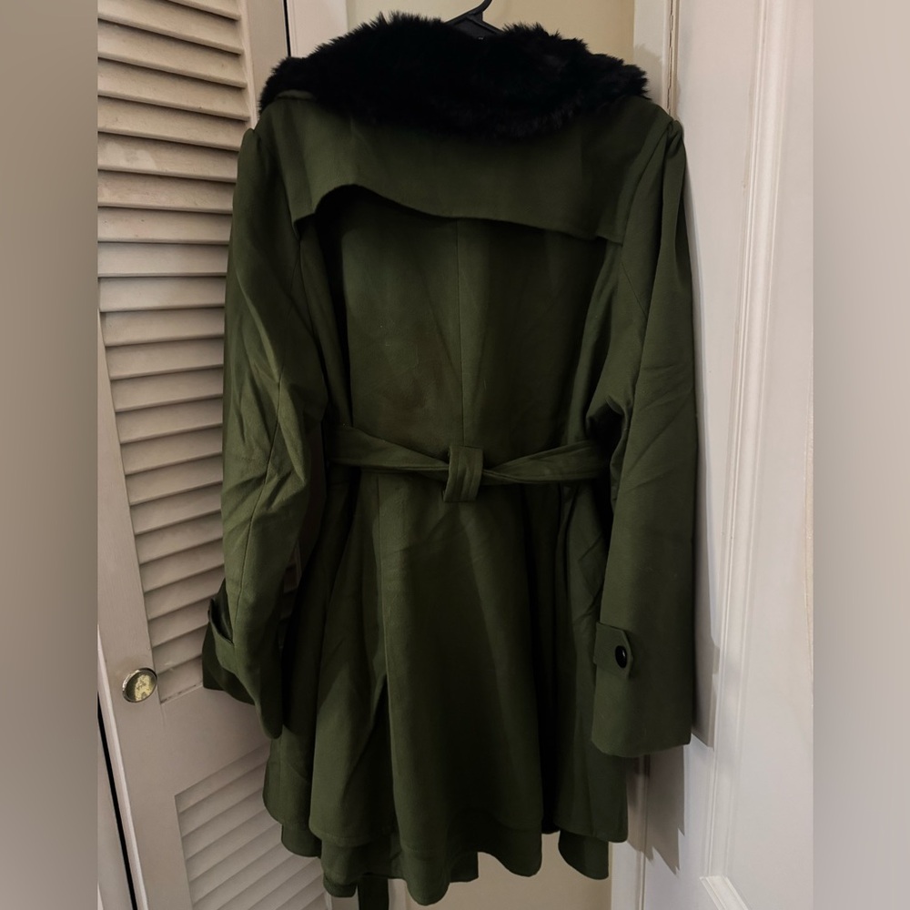 Zara Women's Olive Trench Coat with Black Faux Fur - Picture 5 of 7